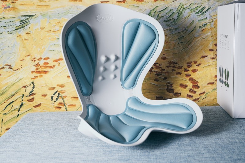 随处可用的坐姿小帮手，还能按摩热敷，荣泰P30按摩坐垫体验