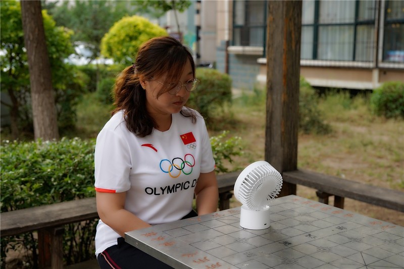 支持无极调速的紫米桌面风扇续航也诚意满满