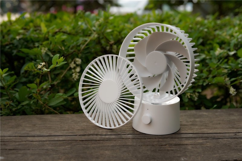 支持无极调速的紫米桌面风扇续航也诚意满满