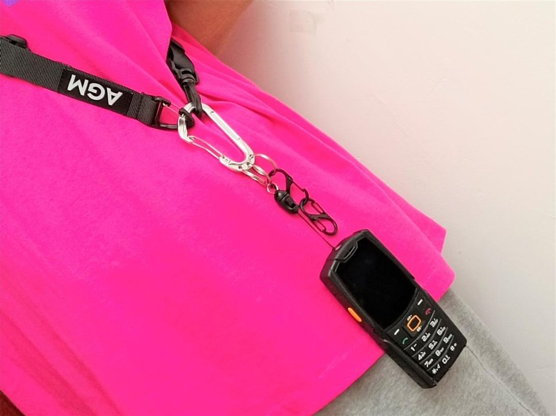 可聊天、可看视频的三防功能手机！AGM M7测评体验分享