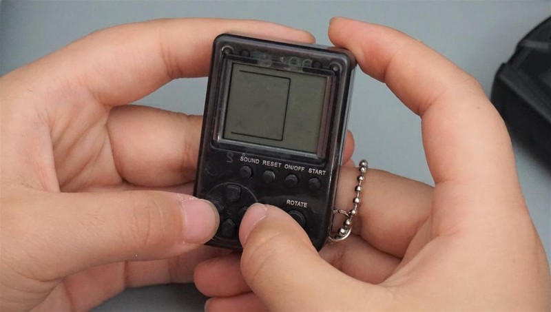 可聊天、可看视频的三防功能手机！AGM M7测评体验分享