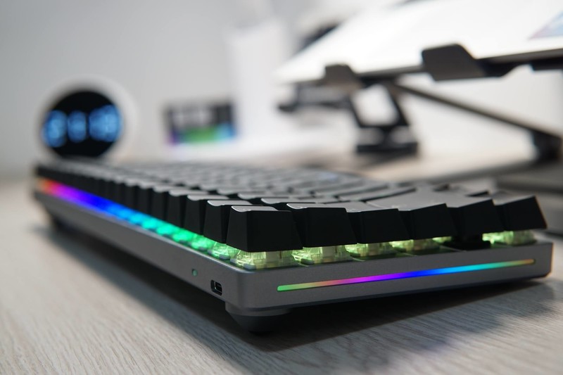 受自媒体大佬推崇的摩豹K1铝合金机械键盘，究竟有多猛？