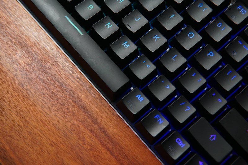 受自媒体大佬推崇的摩豹K1铝合金机械键盘，究竟有多猛？