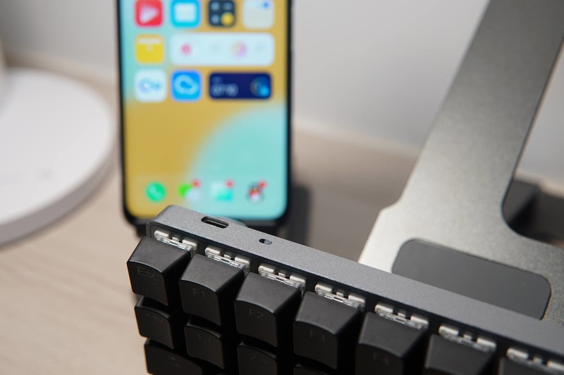 受自媒体大佬推崇的摩豹K1铝合金机械键盘，究竟有多猛？