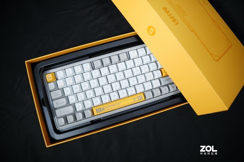 实力和颜值并存——洛斐小浪键盘上手体验