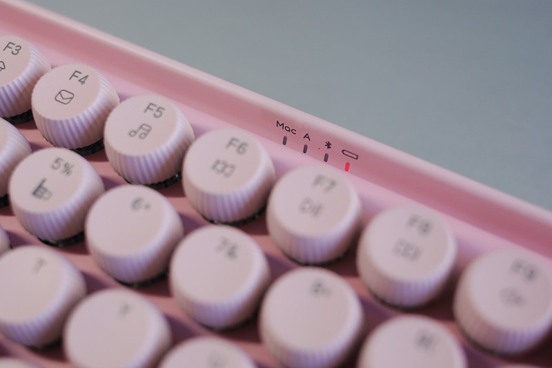 百褶圆点设计，雷柏ralemo Pre 5，轻松萌动少女之心