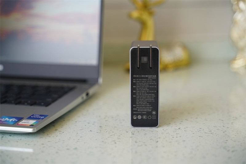 践行科技环保入手努比亚氘锋120W氮化镓，2笔电1手机真能充