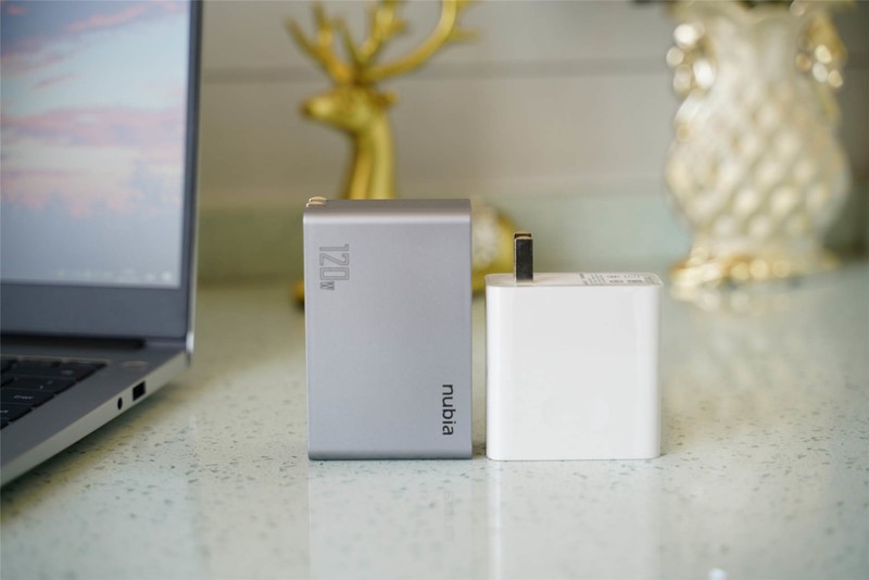 践行科技环保入手努比亚氘锋120W氮化镓，2笔电1手机真能充