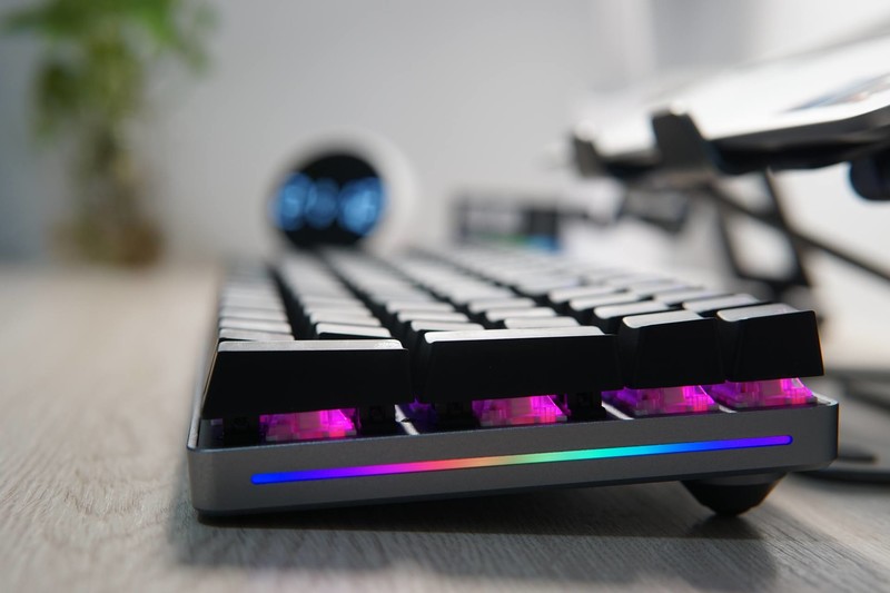 受自媒体大佬推崇的摩豹K1铝合金机械键盘，究竟有多猛？