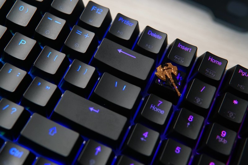 受自媒体大佬推崇的摩豹K1铝合金机械键盘，究竟有多猛？