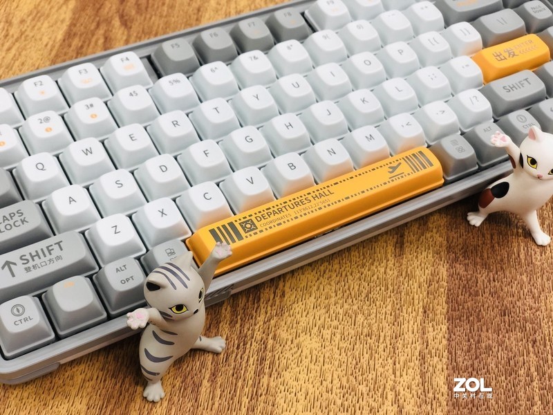 当可爱撞上酷炫，就是绝对的浪——洛斐小浪键盘测评
