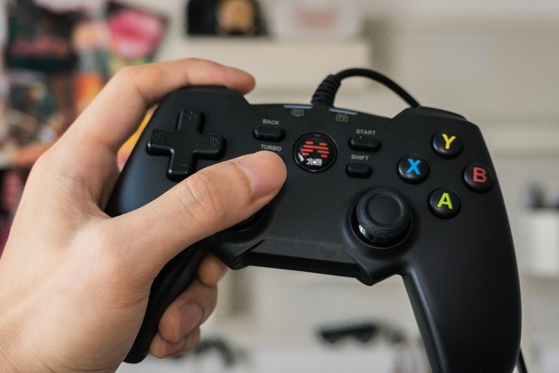 长了PS4的脸，流着Xbox的血，北通蝙蝠4手柄评测