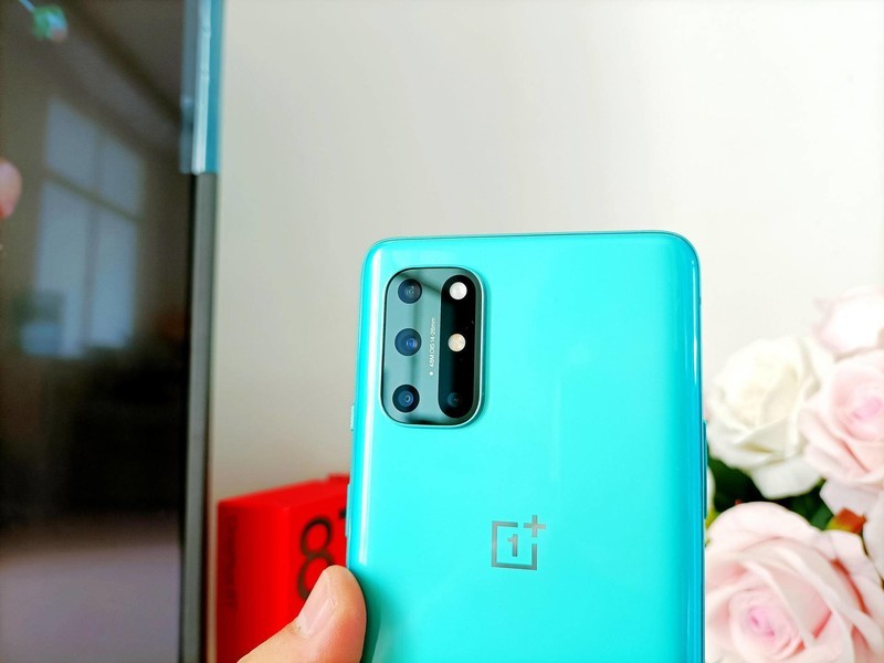 十二方面深度了解一加8T，初见青域倾城，贴心商务机