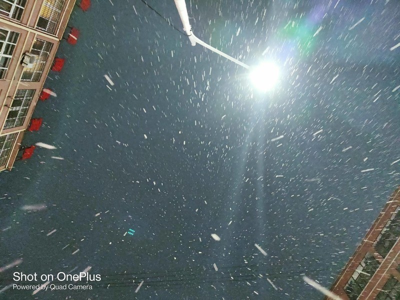 十二方面深度了解一加8T，初见青域倾城，贴心商务机