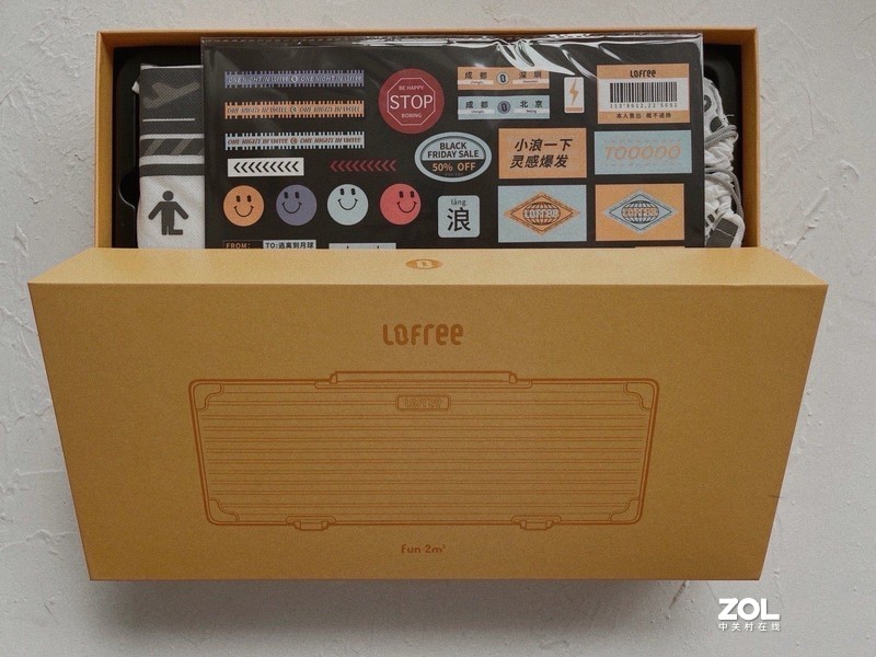 一款突破次元壁的键盘：洛斐小浪蓝牙机械键盘测评