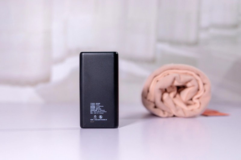 冬日暖心好物——飞乐思发热围巾，3秒速热驱寒保暖！