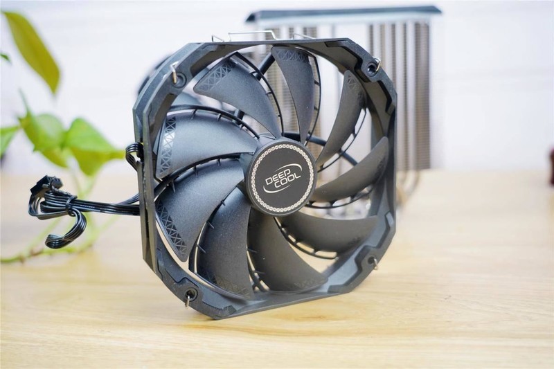 风冷散热大比拼，九州VS猫扇，售价便宜不代表性能不强！