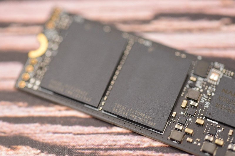 热管？风冷？纯铜？实测告诉你SSD散热器哪家强