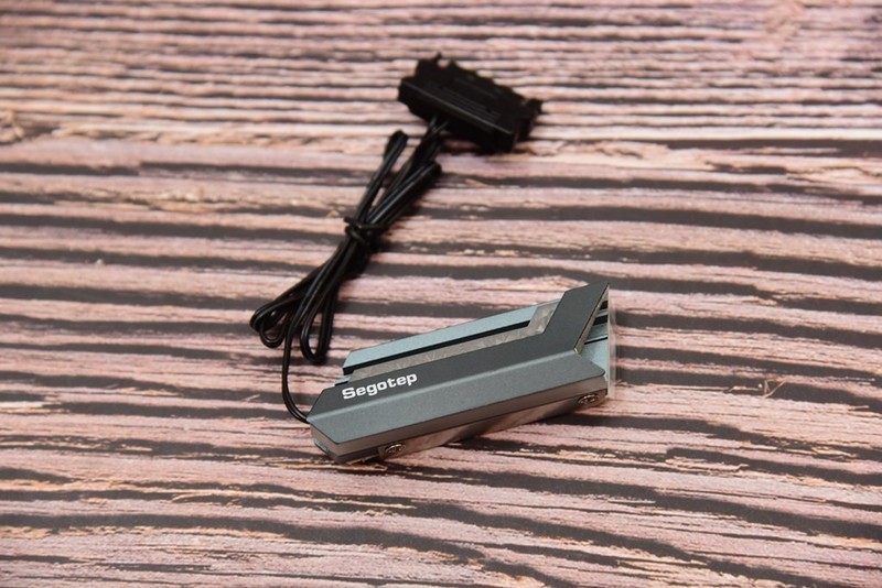 热管？风冷？纯铜？实测告诉你SSD散热器哪家强