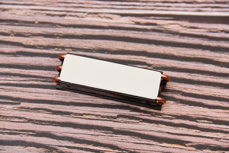 热管？风冷？纯铜？实测告诉你SSD散热器哪家强