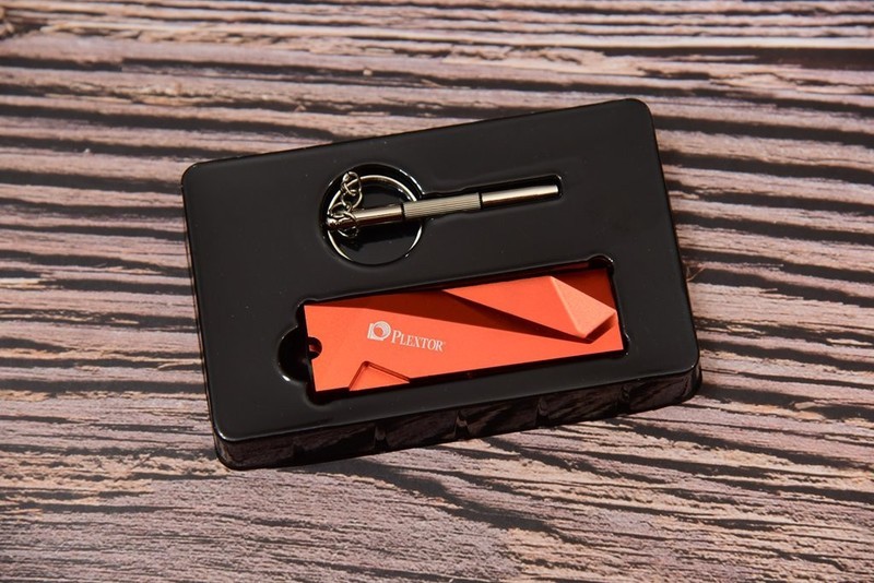 热管？风冷？纯铜？实测告诉你SSD散热器哪家强