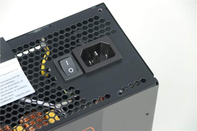 纯正金牌不虚标，轻松决绝蓝屏重启！骨伽GEX750电源体验