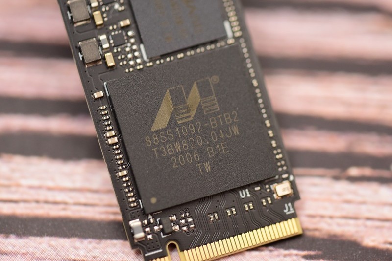 热管？风冷？纯铜？实测告诉你SSD散热器哪家强