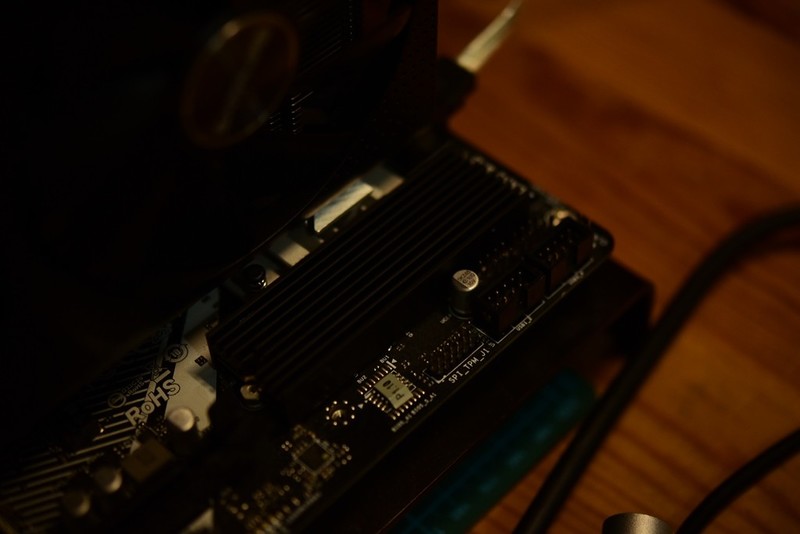 热管？风冷？纯铜？实测告诉你SSD散热器哪家强