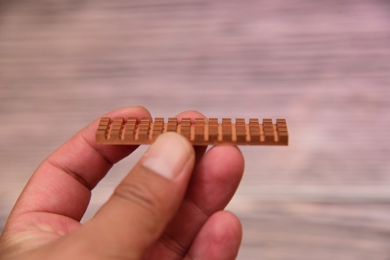 热管？风冷？纯铜？实测告诉你SSD散热器哪家强