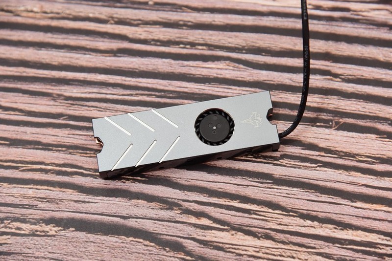 热管？风冷？纯铜？实测告诉你SSD散热器哪家强