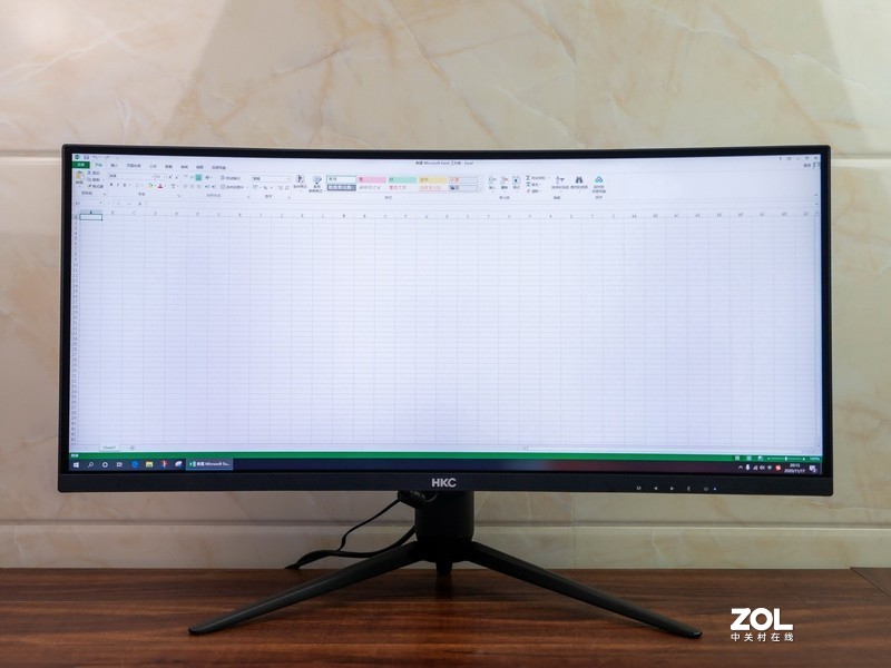 视野广阔，色彩鲜艳，HKC C299Q显示器让游戏办公更舒适