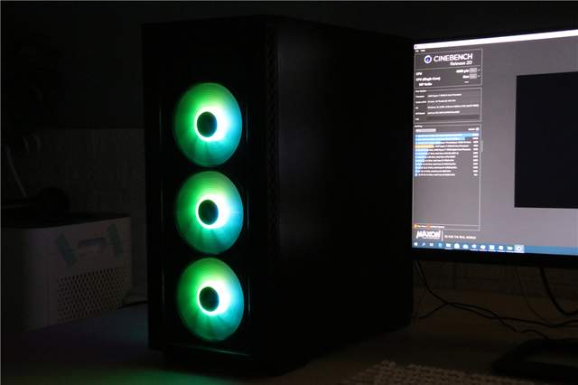 纯正金牌不虚标，轻松决绝蓝屏重启！骨伽GEX750电源体验