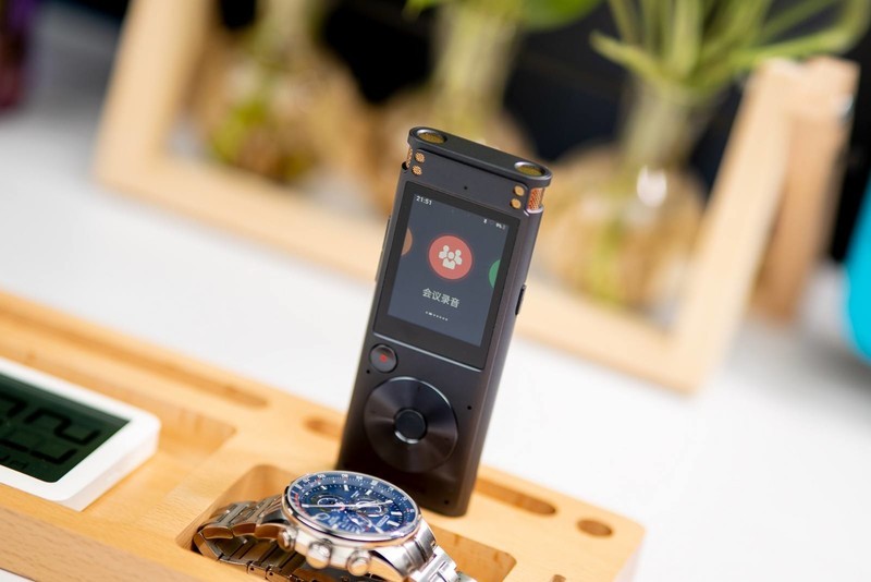 为视频创作入手，支持12种中文方言10大语种，讯飞智能录音笔SR302多图实测