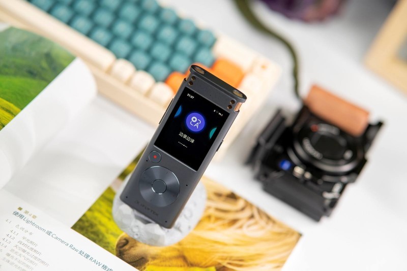 为视频创作入手，支持12种中文方言10大语种，讯飞智能录音笔SR302多图实测