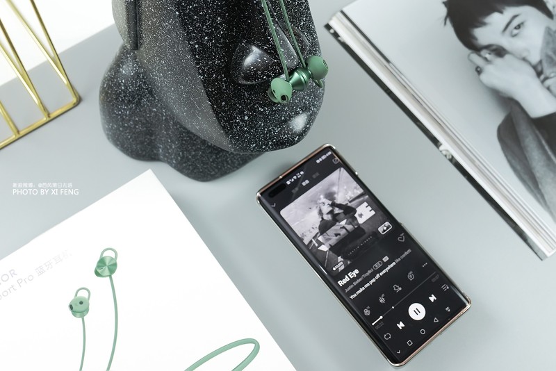 随身闪充、闪连，荣耀HONOR xSport PRO创新力，让老炮们颜面扫地？