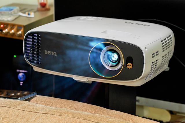 把电影院搬回家：明基W1700M真4K香不香？