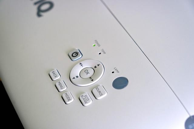 把电影院搬回家：明基W1700M真4K香不香？