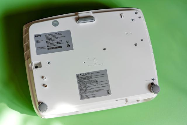 把电影院搬回家：明基W1700M真4K香不香？