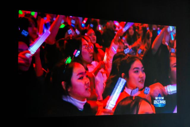 把电影院搬回家：明基W1700M真4K香不香？