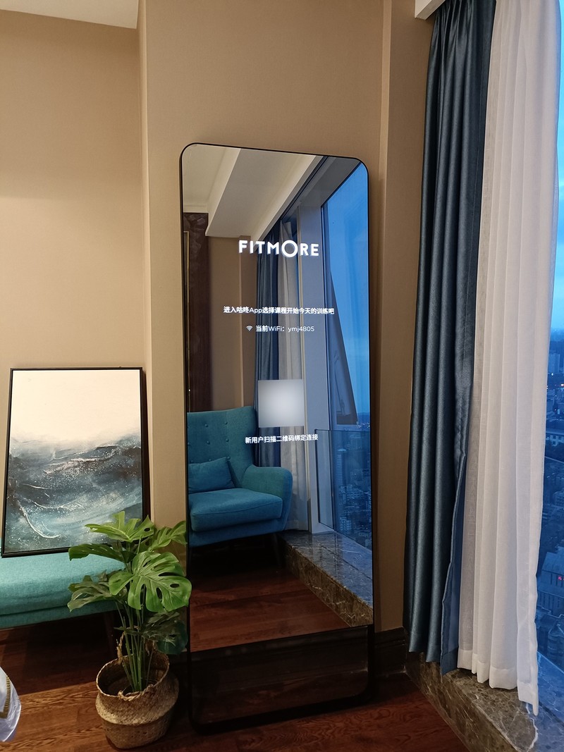 给钢铁直男的鸡毛信，追女神就送能变美的FITMORE健身镜