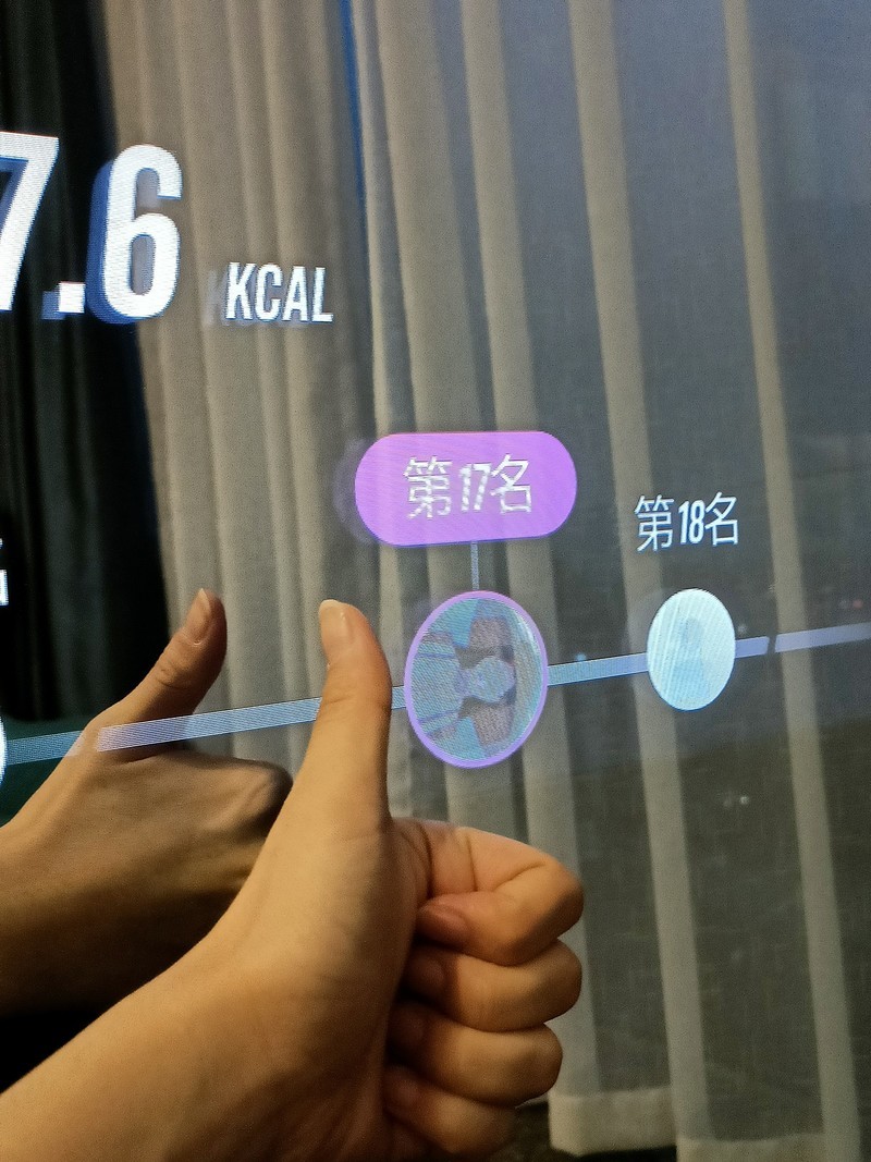 给钢铁直男的鸡毛信，追女神就送能变美的FITMORE健身镜