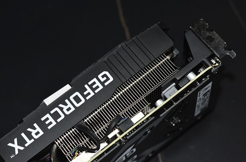英伟达新核弹 耕升GeForce RTX 3080 炫光10G 开箱小测