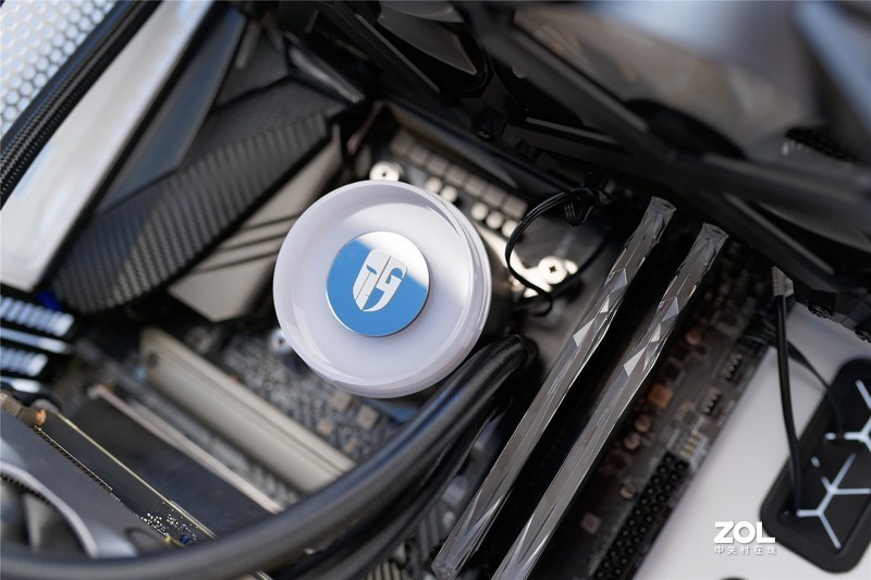 4K只是小试牛刀，8K才是大显身手，影驰RTX 3080金属大师评测