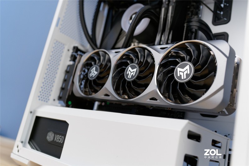 4K只是小试牛刀，8K才是大显身手，影驰RTX 3080金属大师评测