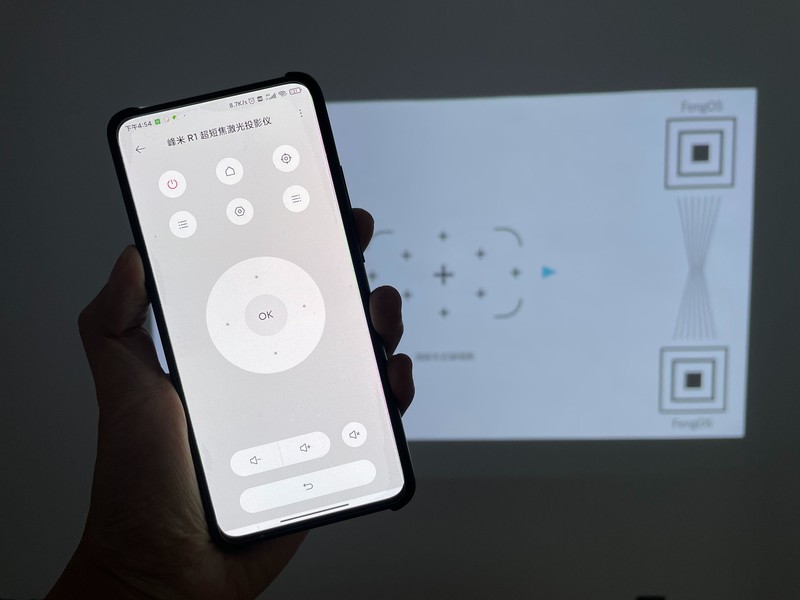 小户型也能宅家看电影，让女友多次留宿的峰米R1使用体验