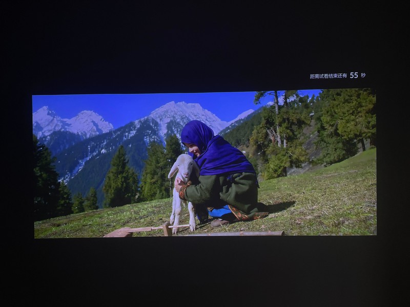 小户型也能宅家看电影，让女友多次留宿的峰米R1使用体验