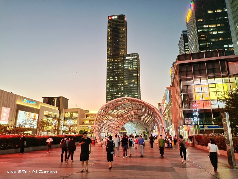 光颜值就爱了！vivo S7e银月色上手体验