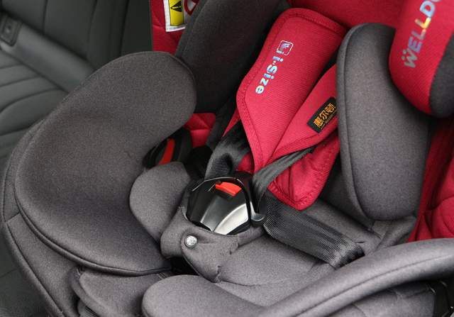 I-Size认证、全年龄段、360°旋转！惠尔顿智转安全座椅体验