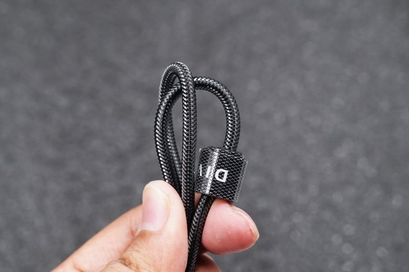 弯折头苹果充电线哪家强？市售8款主流产品对比横评