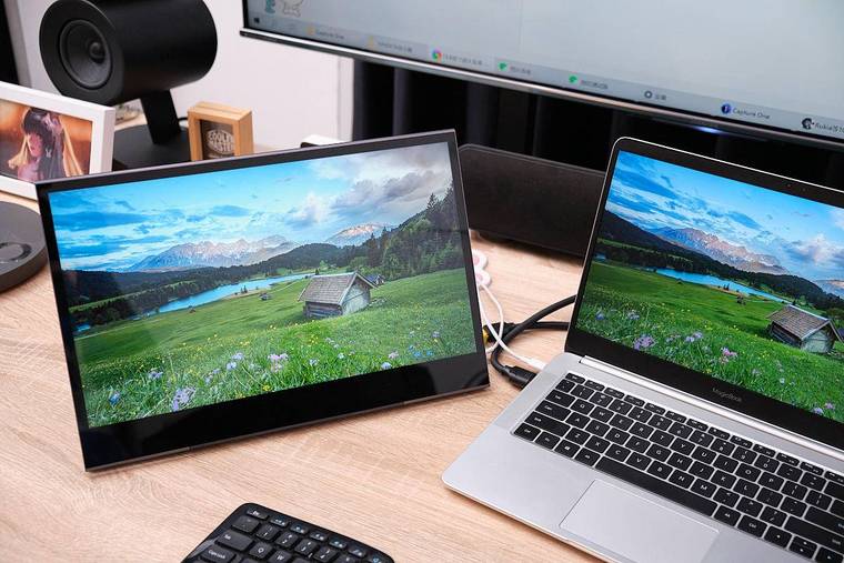 15.6英寸超大监看：INNOCN N1F便携显示器